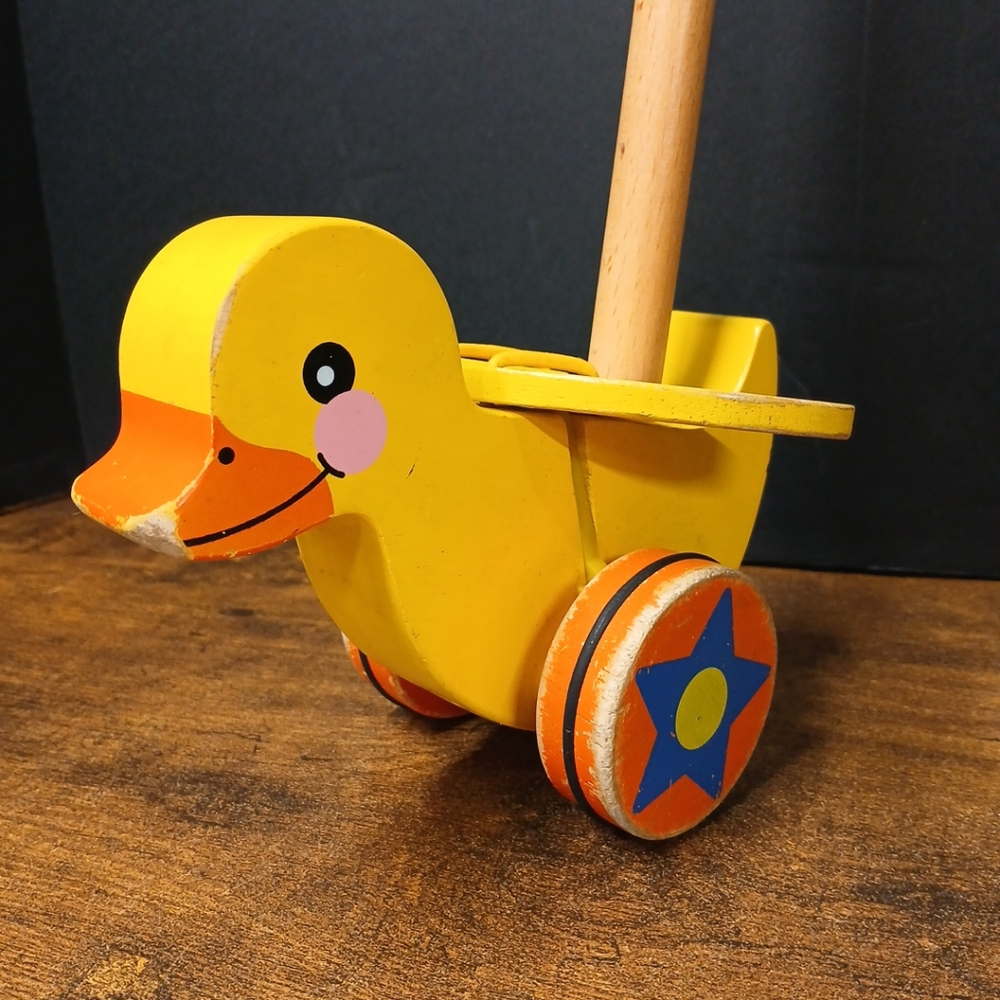 Melissa & Doug Flapping Duck 21" Wooden Walking Toddler Push Toy TG11119 - Picture 4 of 8